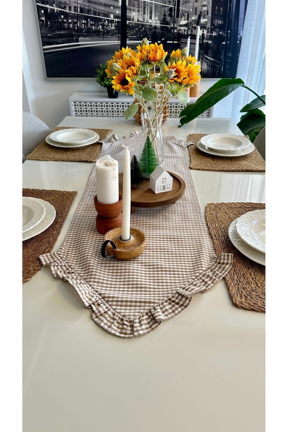 Vintage Mini Pötikare Köşe Fırfırlı Bej Runner