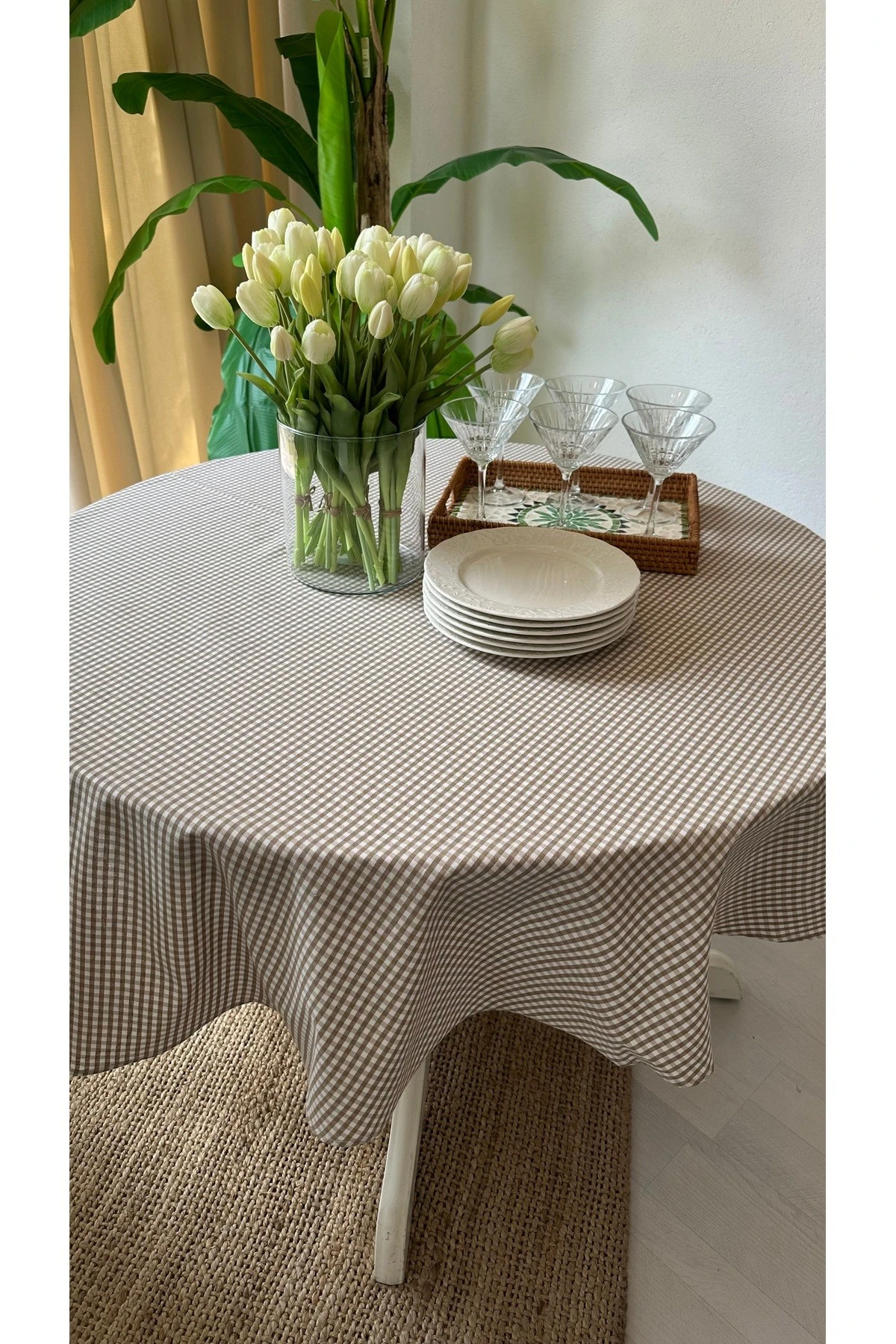 Leke Tutmaz Dertsiz Bej Pötikareli Yuvarlak Masa Örtüsü