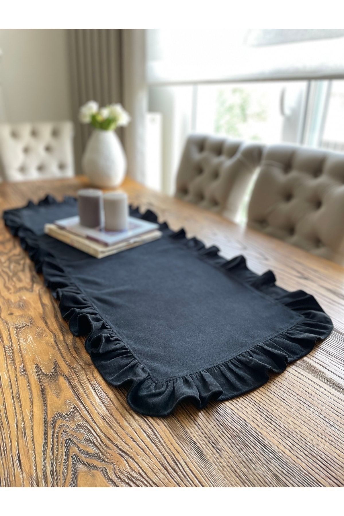 Siyah Tam Fırfırlı Vintage Runner