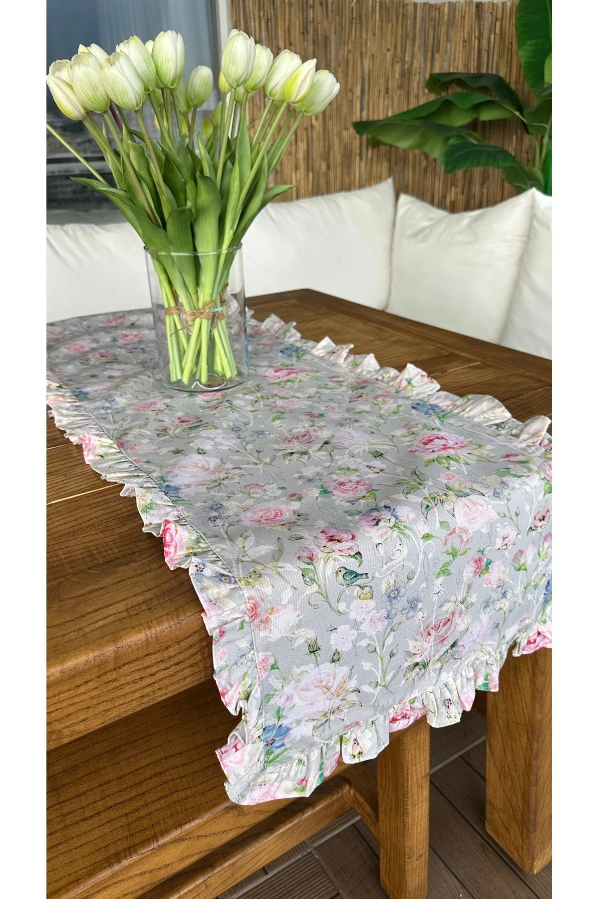 Tam Fırfırlı Gül Desenli Bej Runner