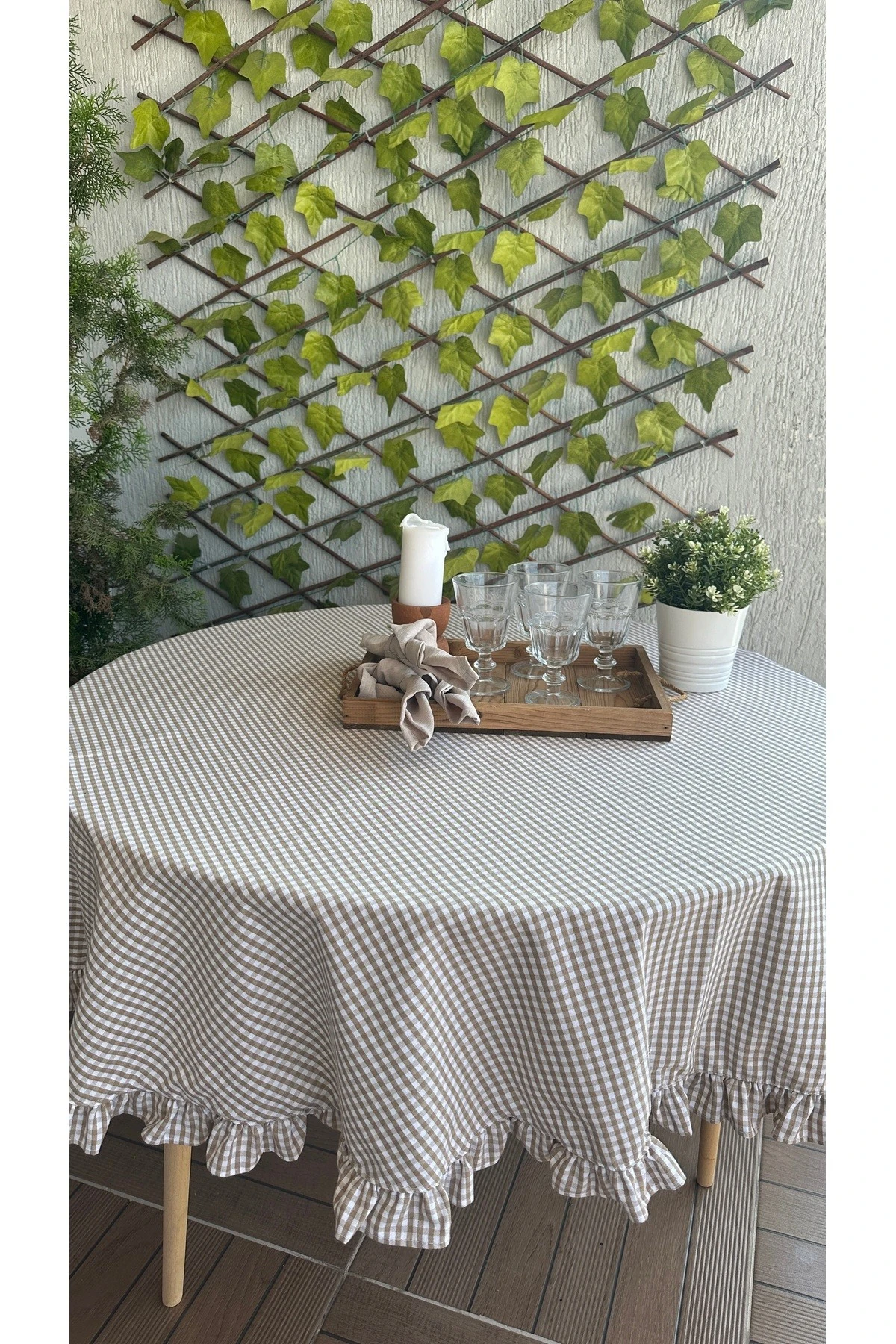 Mini Pötikare Fırfırlı Dertsiz Yuvarlak Masa Örtüsü