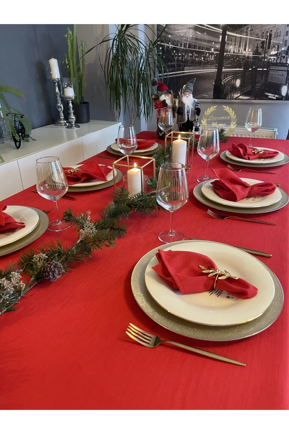 Keten Dokulu Kırmızı Masa Örtüsü Yılbaşı Masası