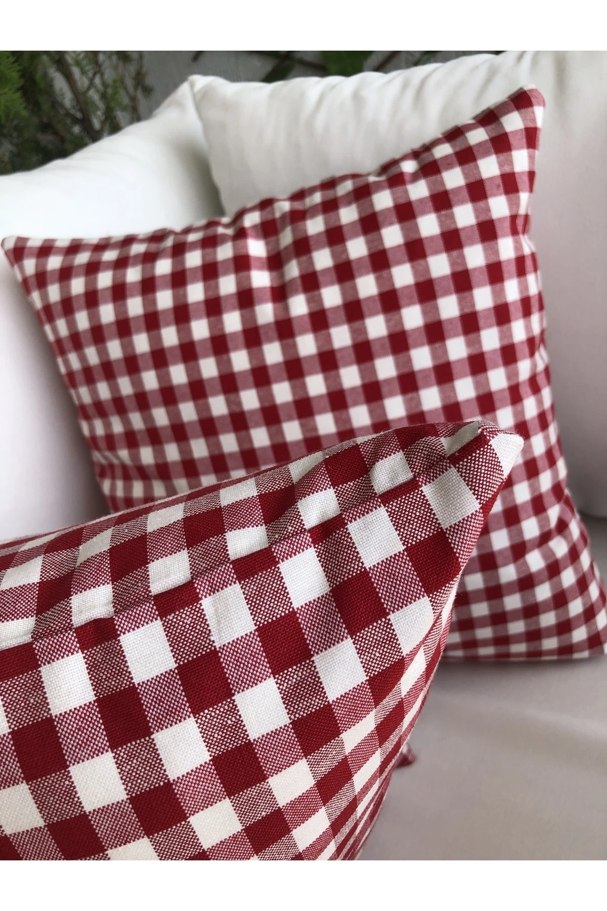 Pötikareli Kırmızı Kırlent Kılıfı 43 x 43 cm