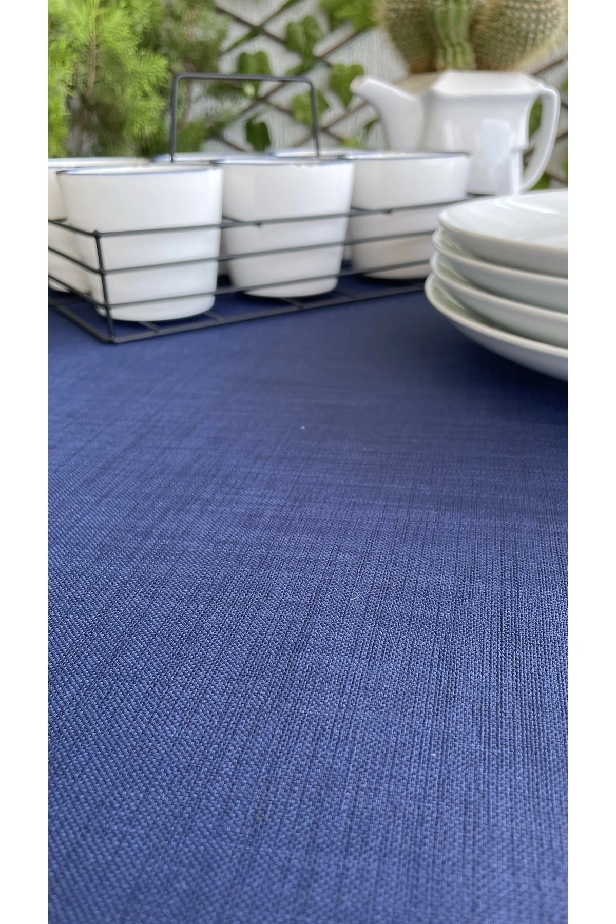 Keten Dokulu Lacivert Yuvarlak Masa Örtüsü