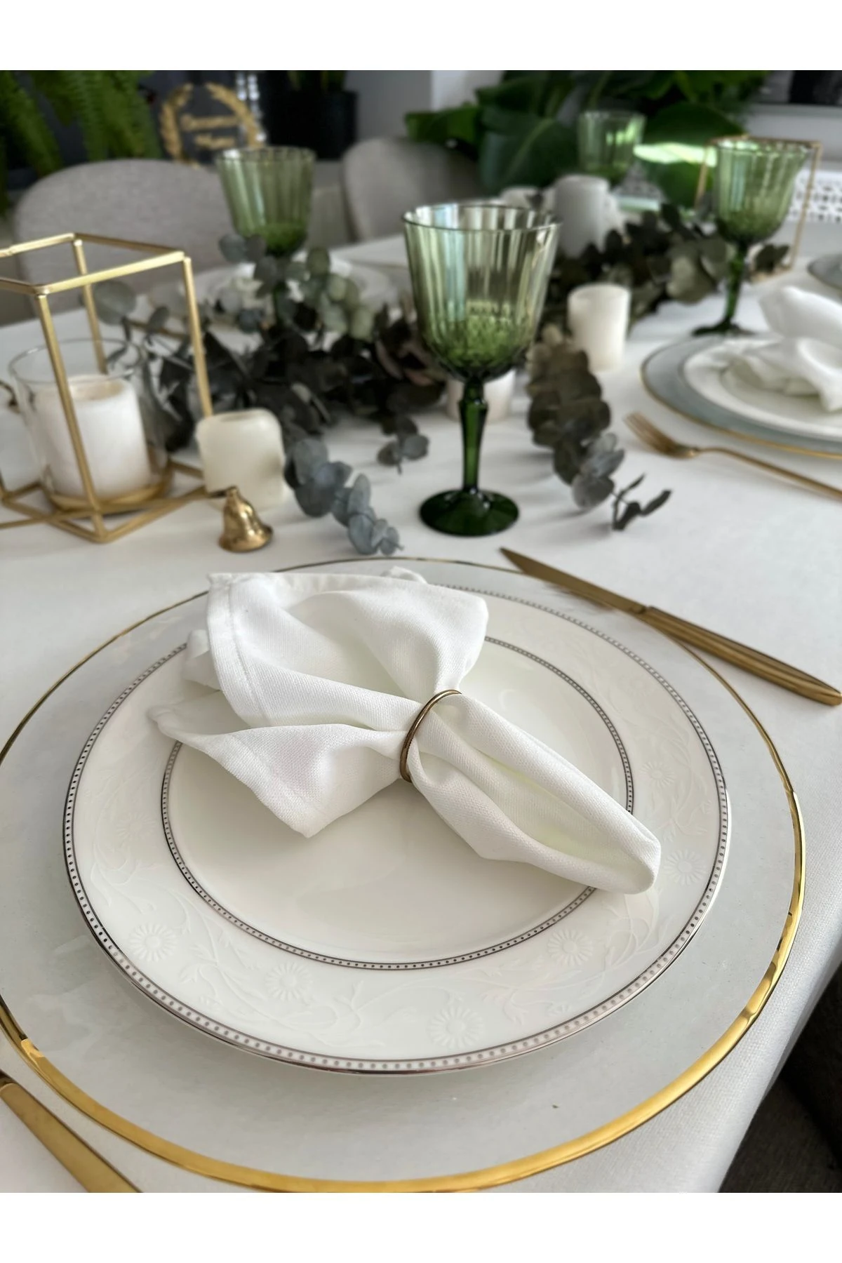 6‘lı Kadife Dokulu Dertsiz Beyaz Peçete