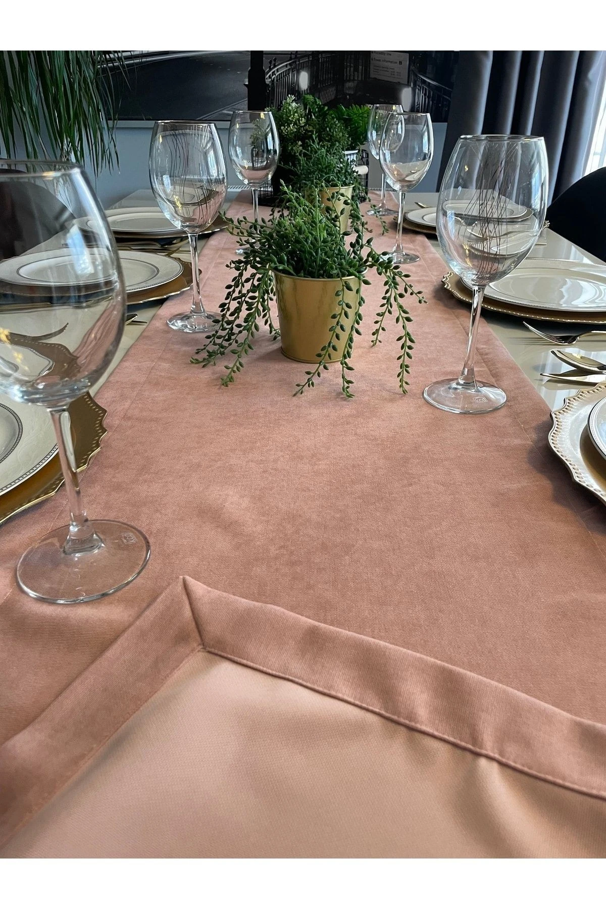 Kadife Dokulu Dertsiz Pembe Runner