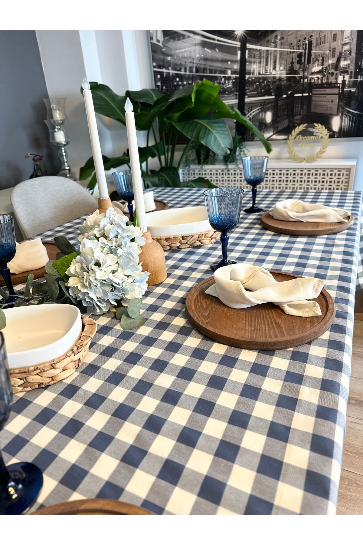 Kareli Mavi Beyaz Keten Dertsiz Masa Örtüsü
