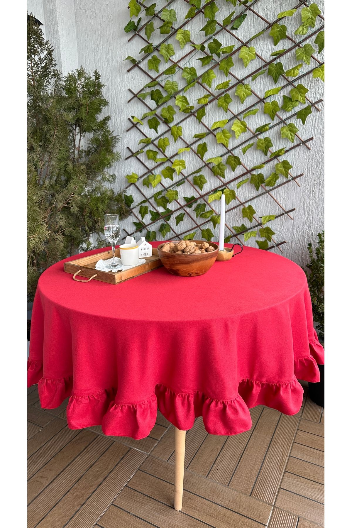 Kadife Dokulu Dertsiz Fırfırlı Vintage Yuvarlak Masa Örtüsü