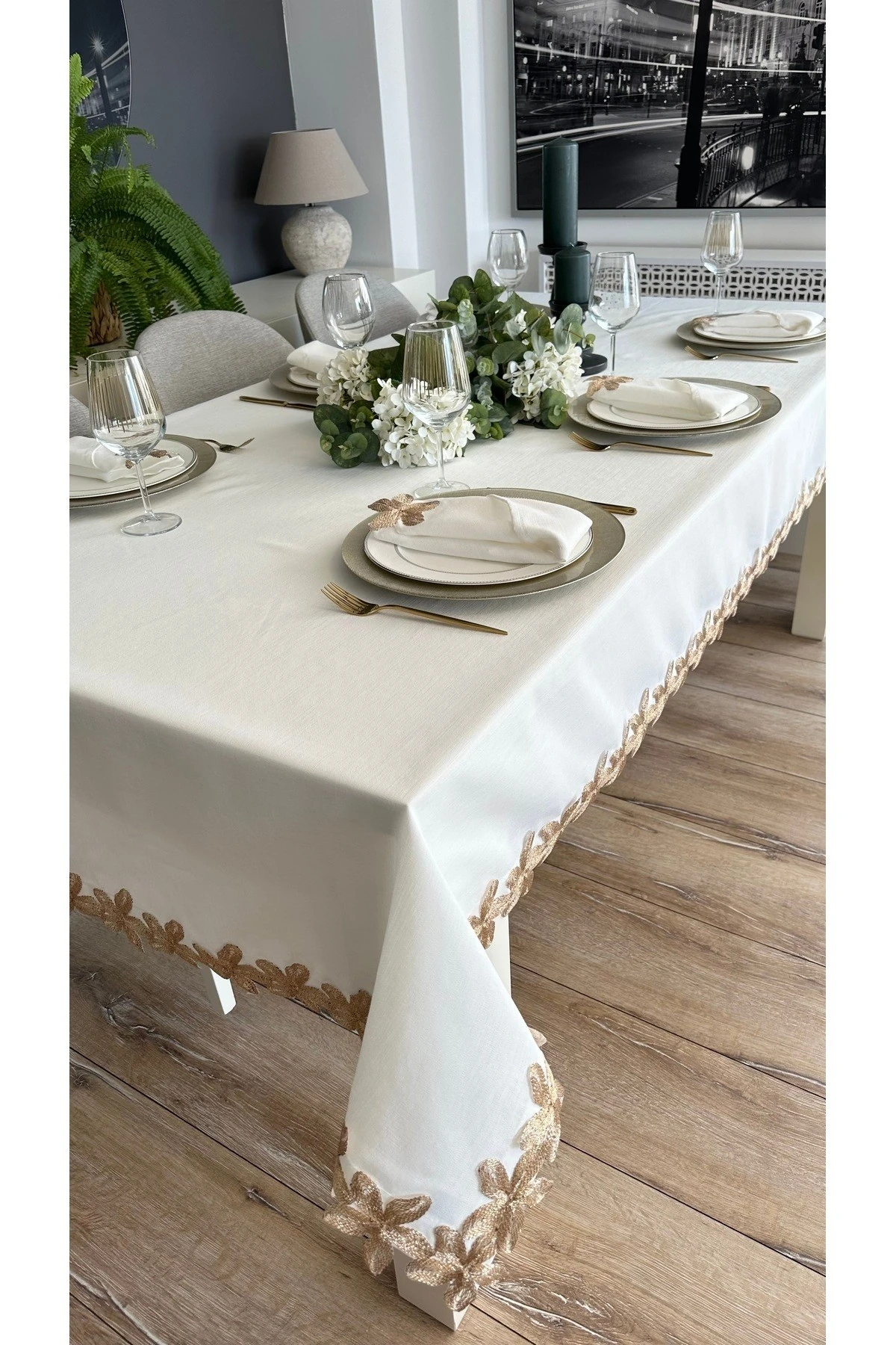 Bakır Dantel Detaylı Beyaz Masa Örtüsü Takımı 6 ad Peçete Dahil