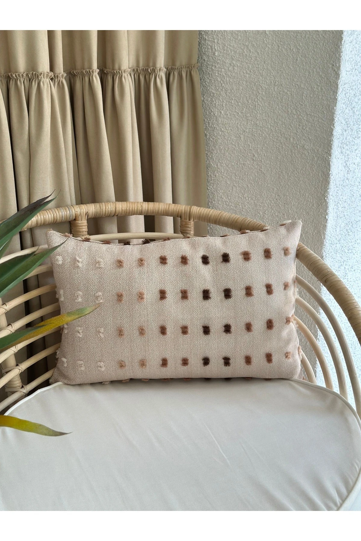Ponponlu İskandinav Bej Kırlent Kılıfı 1 ADET