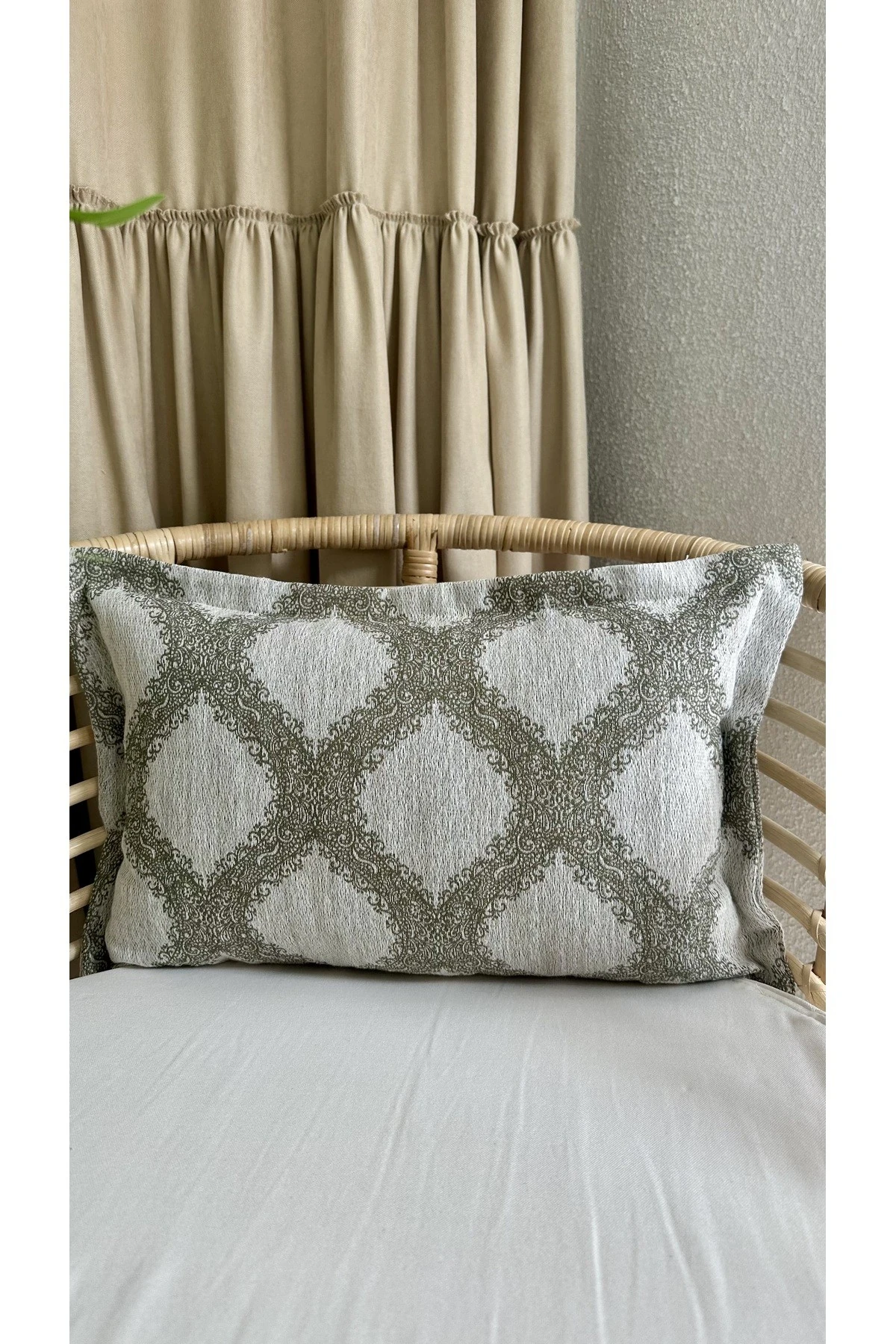 Ekru Haki Yeşil Kırlent Kılıfı 1 ad