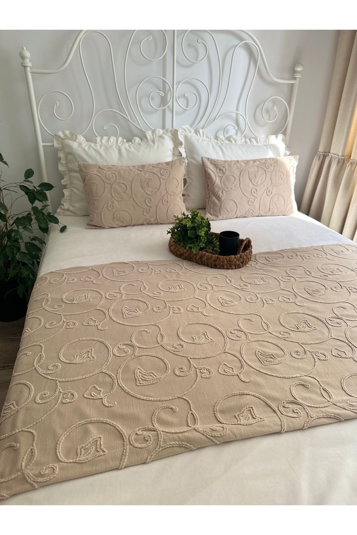Bej Nakış İşlemeli Yatak Runner Set Çift Kişilik Bohem Yatak Örtüsü