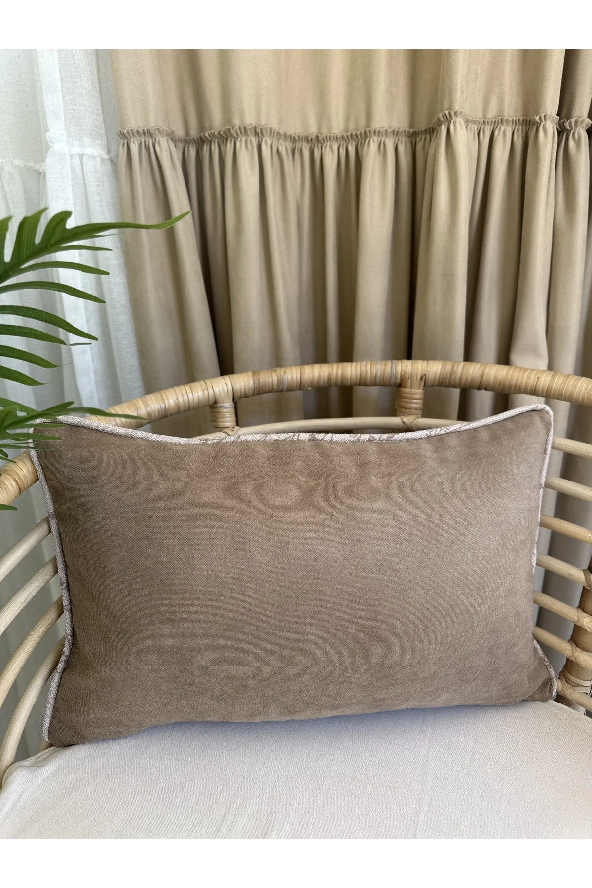 Sütlü Kahverengi Biye Detaylı Kırlent Kılıfı 1 ad