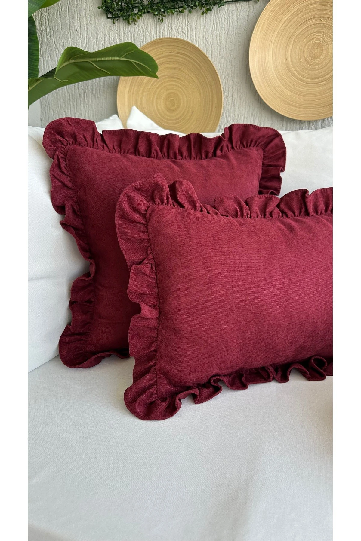 Kadife Doku Vintage Fırfırlı Bordo Rengi Kırlent Kılıfı