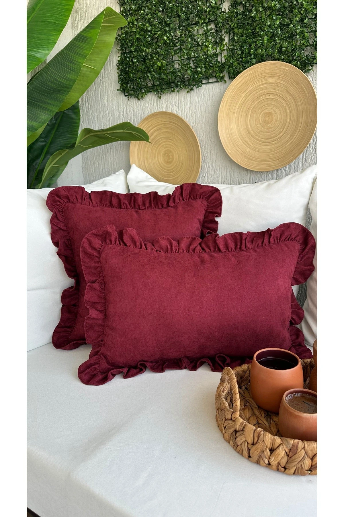 Kadife Doku Vintage Fırfırlı Bordo Rengi Kırlent Kılıfı