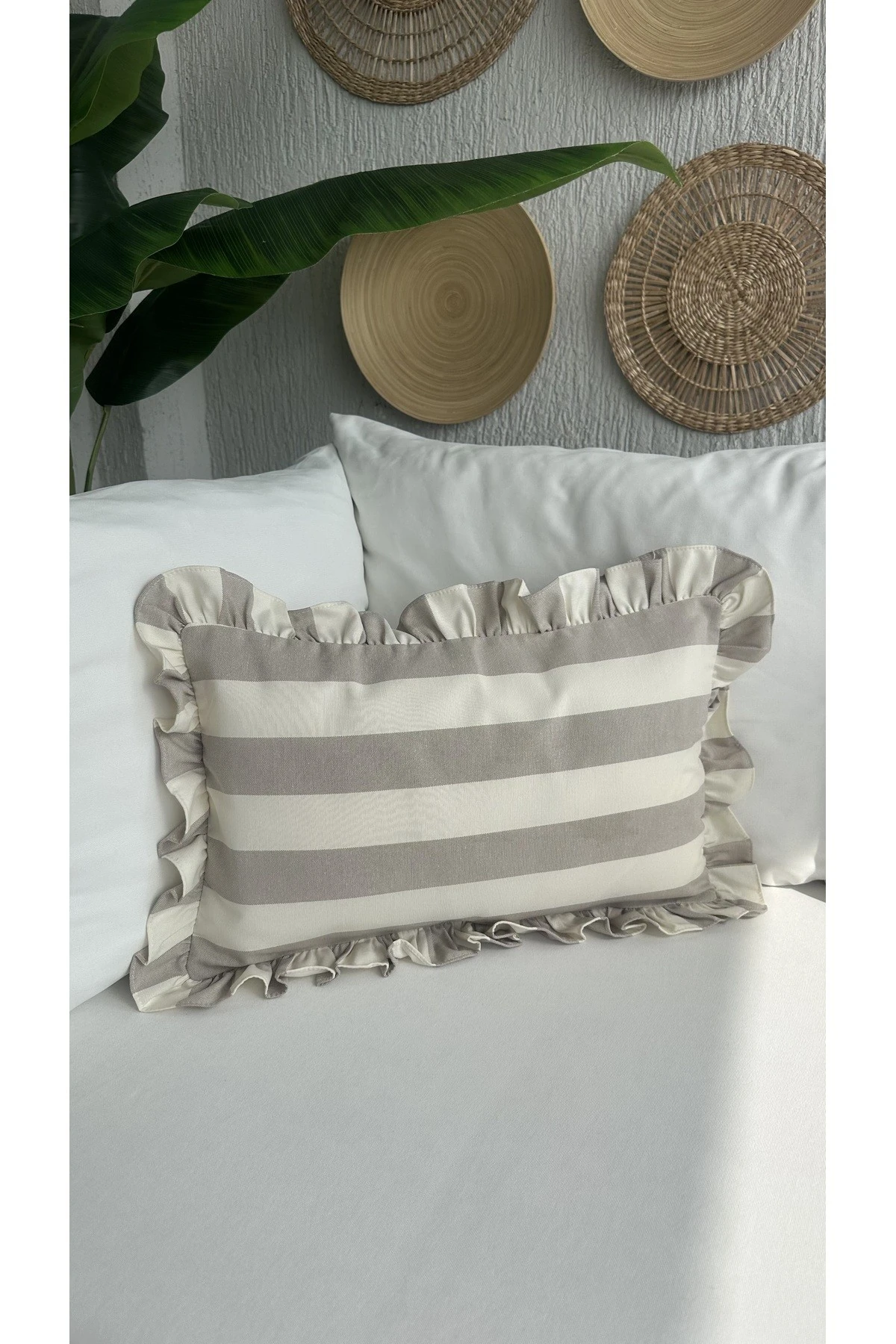 Bej Ekru Çizgili Premium Keten Kumaş Fırfırlı Kırlent Kılıfı 1 Ad