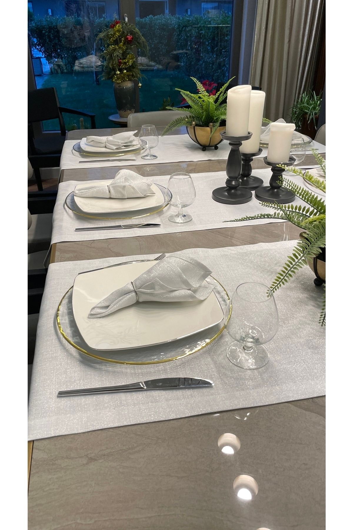 Keten Dokulu Gümüş Simli Beyaz Runner