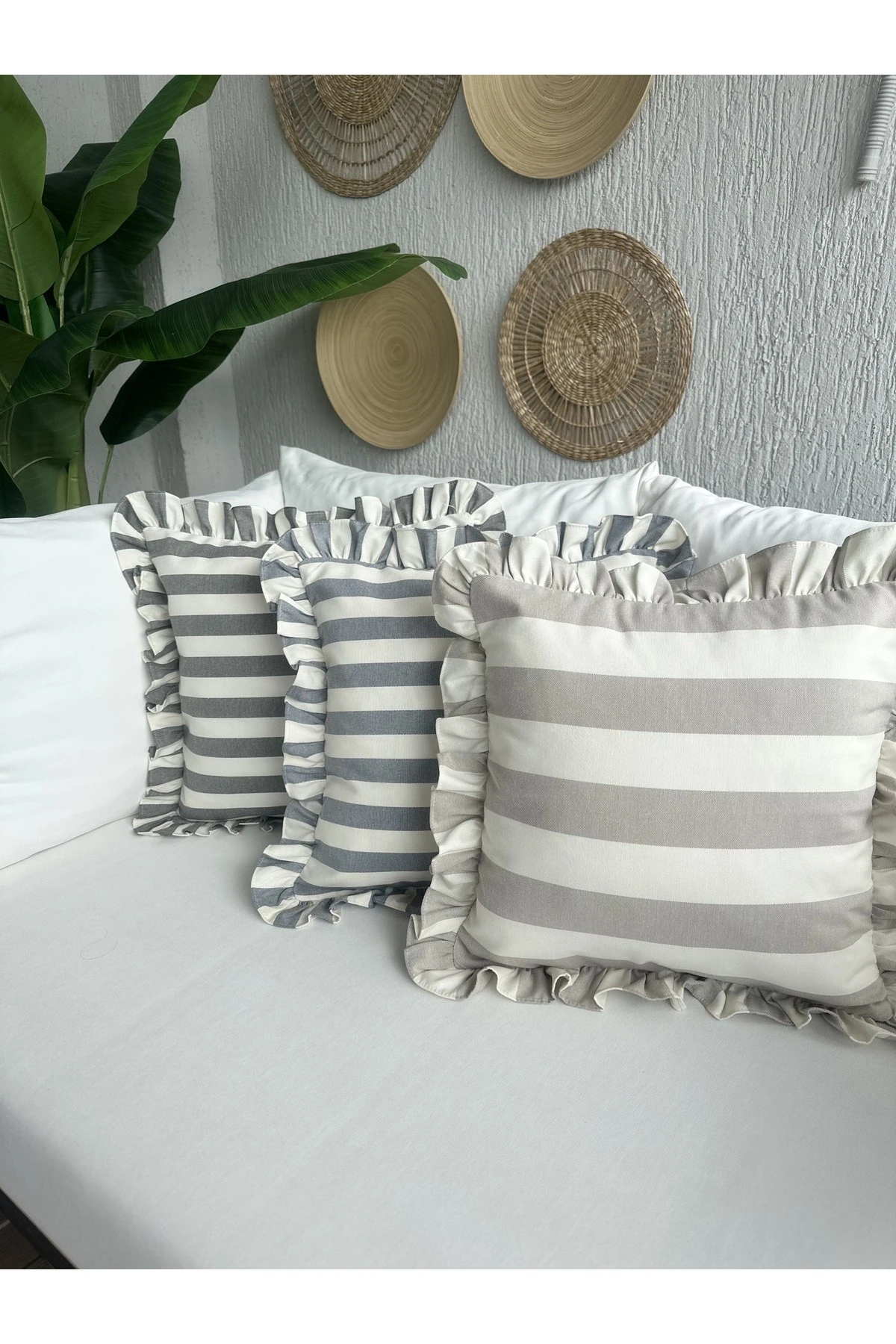 İndigo Mavi Ekru Çizgili Premium Keten Kumaş Fırfırlı Kırlent Kılıfı 1 ADET