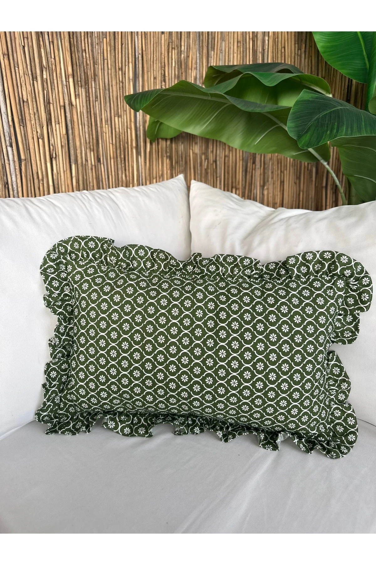 Papatya Desen Yeşil Fırfırlı Kırlent Kılıfı 1 ADET