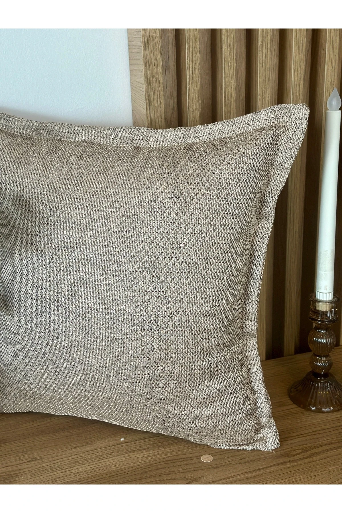 Bej Bronz Detaylı Kırlent Kılıfı