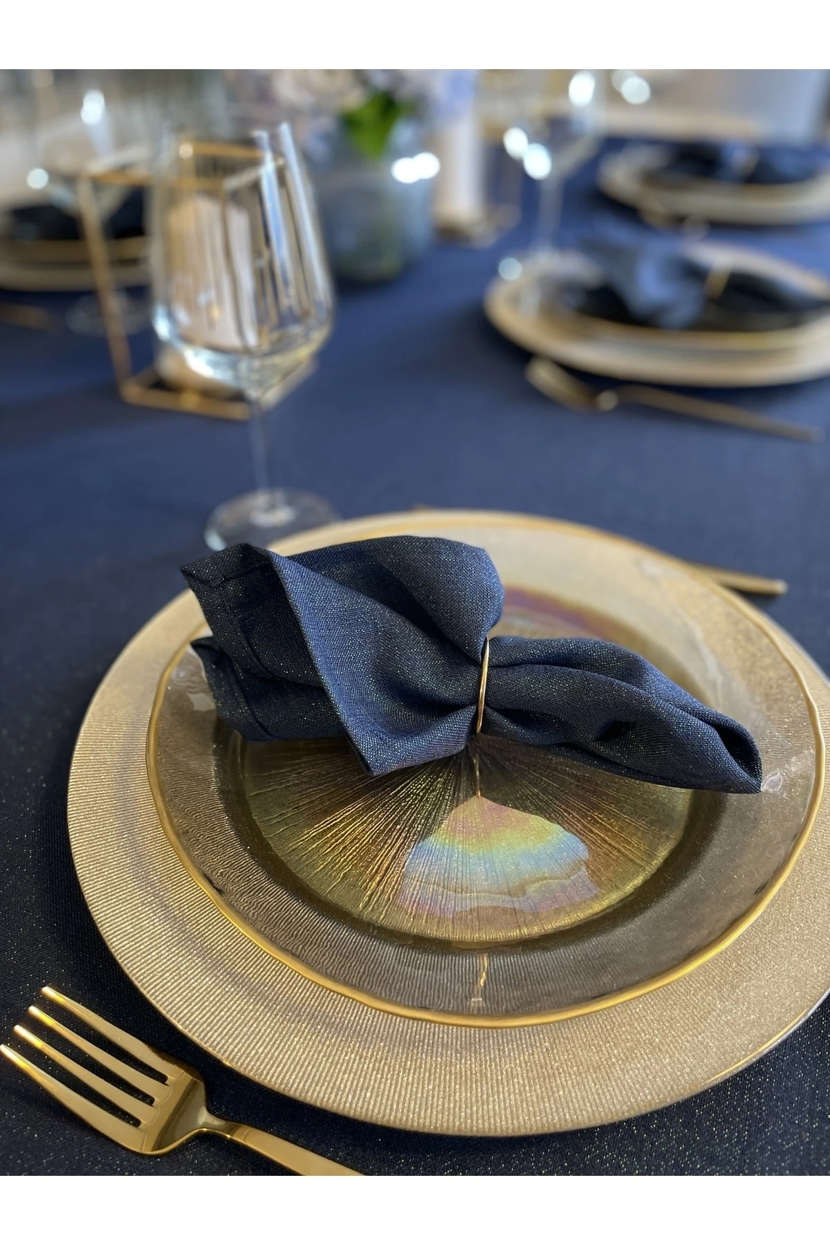 Keten Dokulu Simli Masa Örtüsü Düz Model