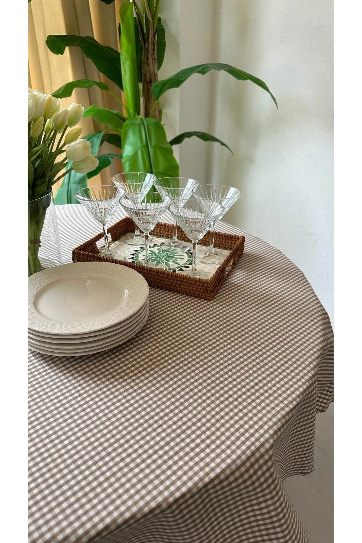 Leke Tutmaz Dertsiz Bej Pötikareli Yuvarlak Masa Örtüsü