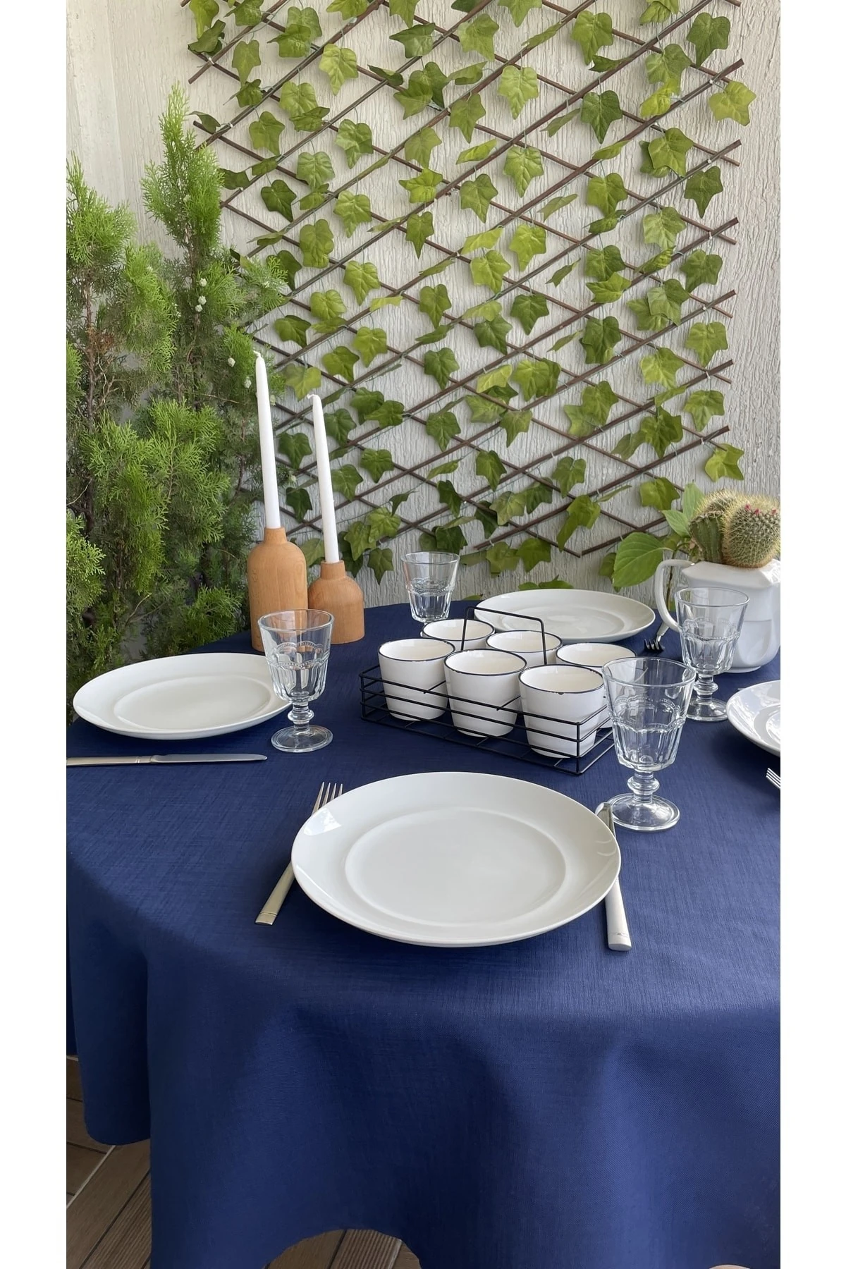 Keten Dokulu Lacivert Yuvarlak Masa Örtüsü