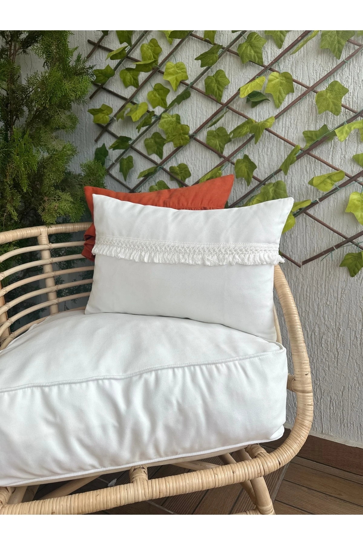 Beyaz Püsküllü Bohem Kırlent Kılıfı