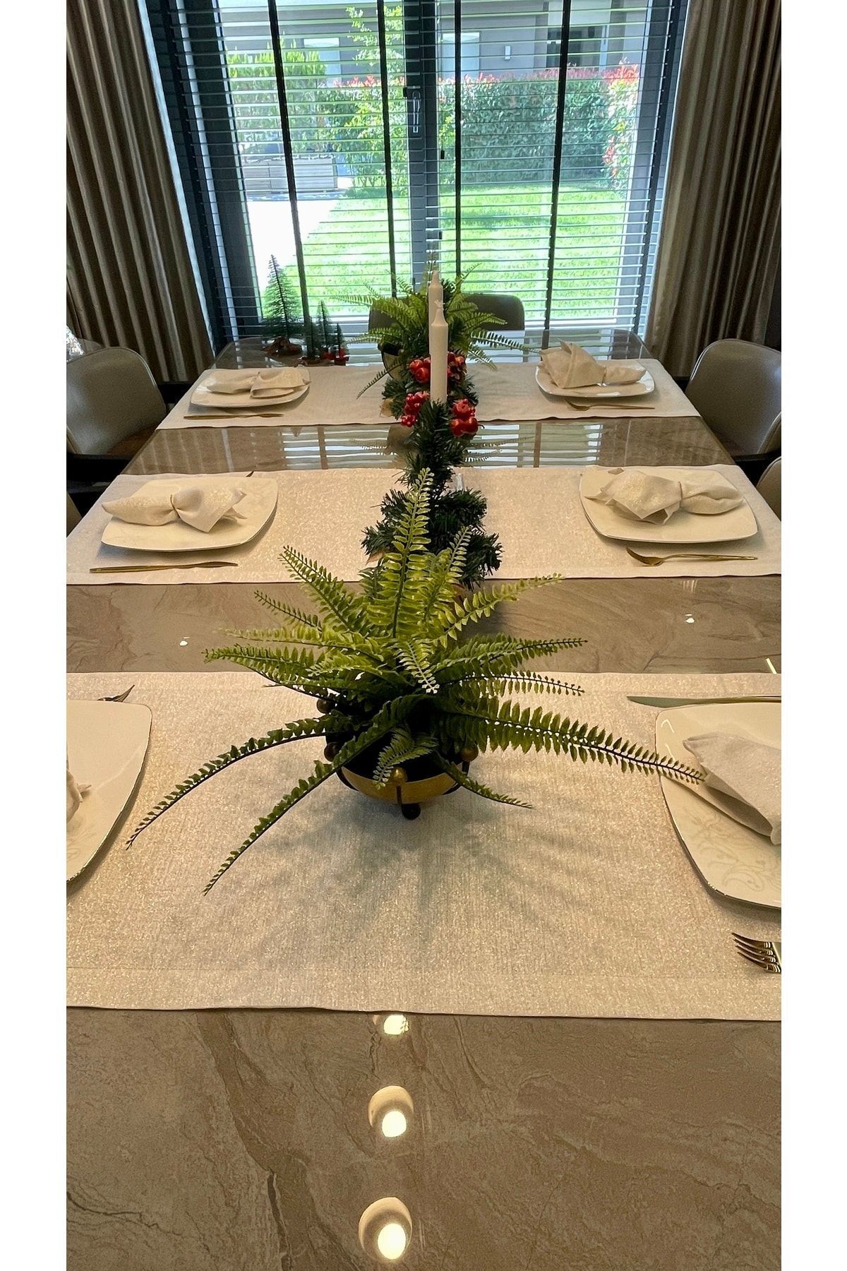 Dertsiz Gold Simli Ekru Runner