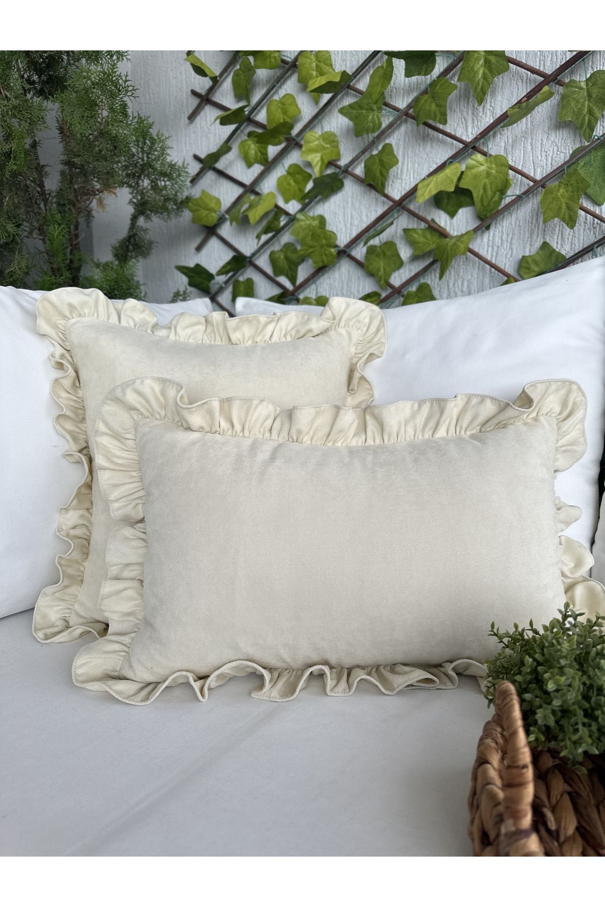 Vıntage Fırfırlı Fil Dişi Rengi Kırlent Kılıfı