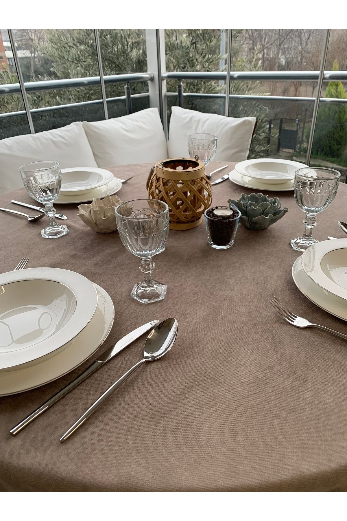 Kadife Dokulu Dertsiz Yuvarlak Leke Tutmaz Masa Örtüsü