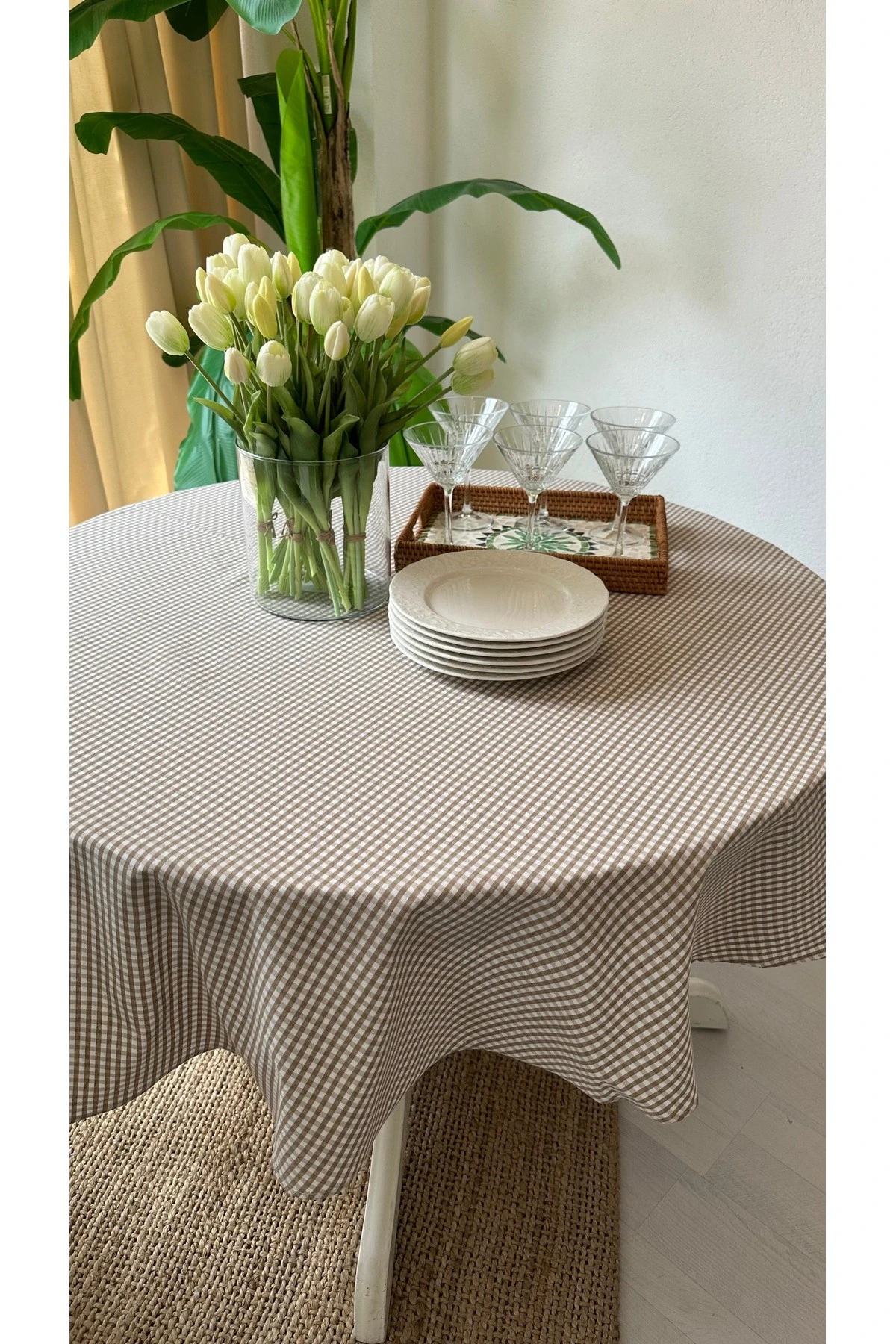 Leke Tutmaz Dertsiz Bej Pötikareli Yuvarlak Masa Örtüsü