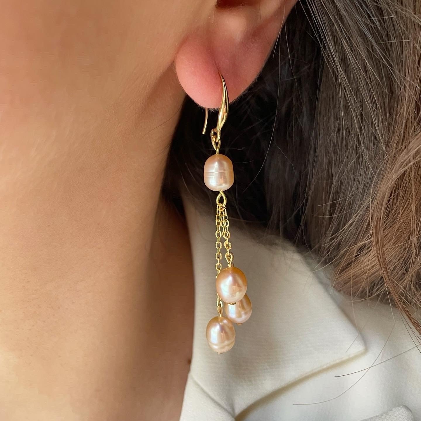 Pembe Arpa İnci Sallantılı Küpe