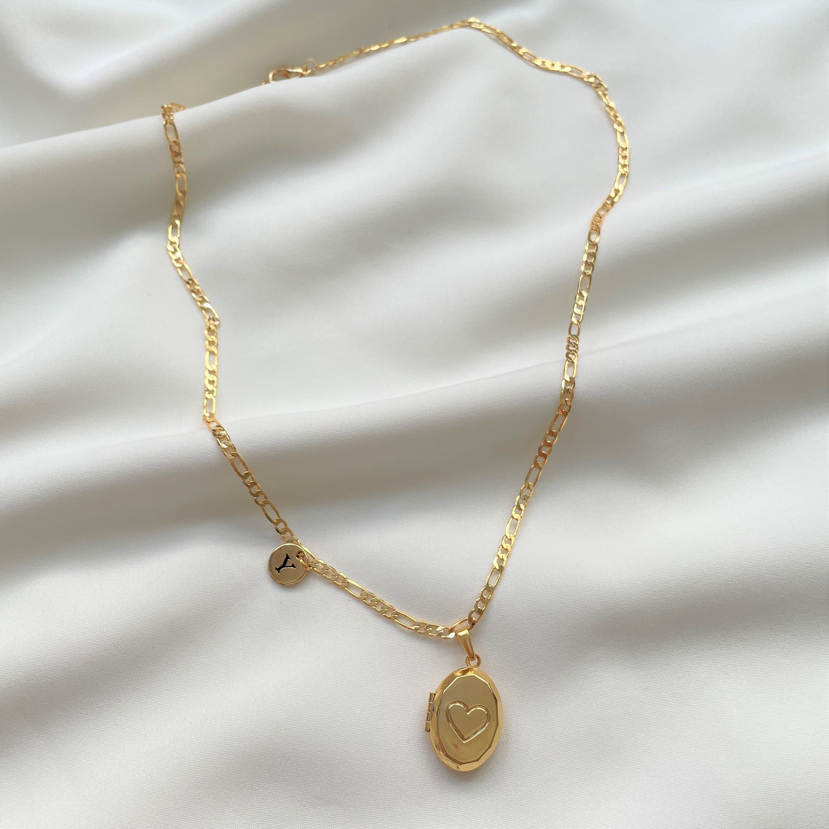 Harfli Oval Kalpli Vintage Madalyon Kolye