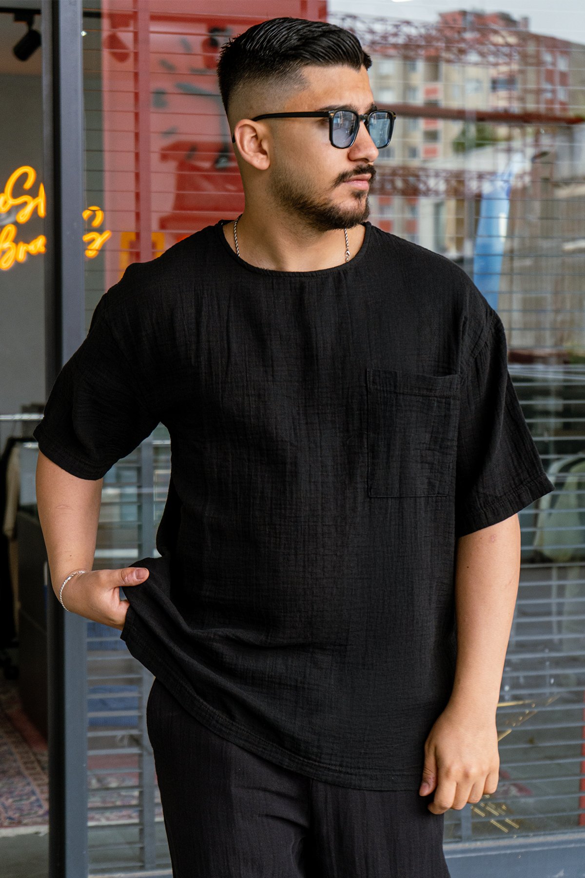 Siyah Oversize Cep Detaylı Tshirt