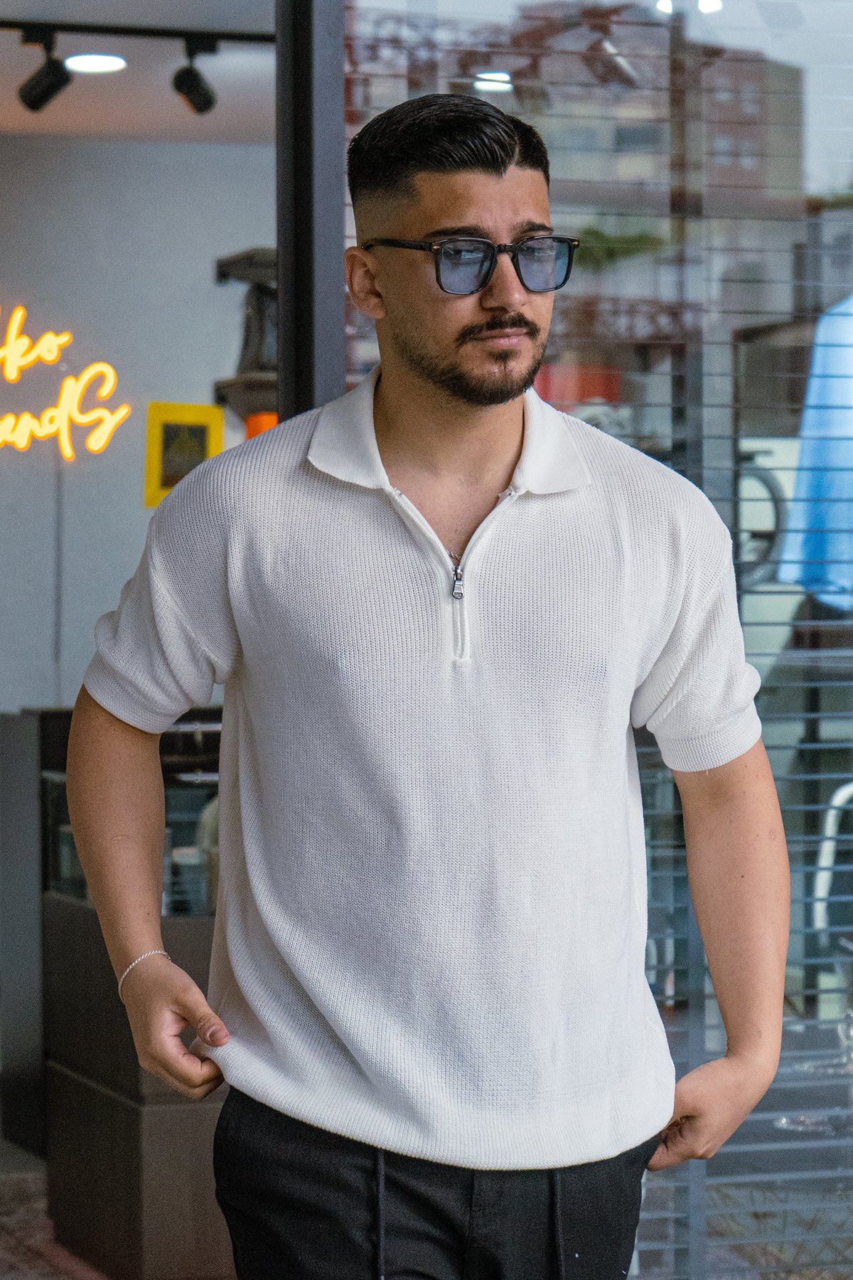 Beyaz Oversize Fermuarlı Triko Tshirt