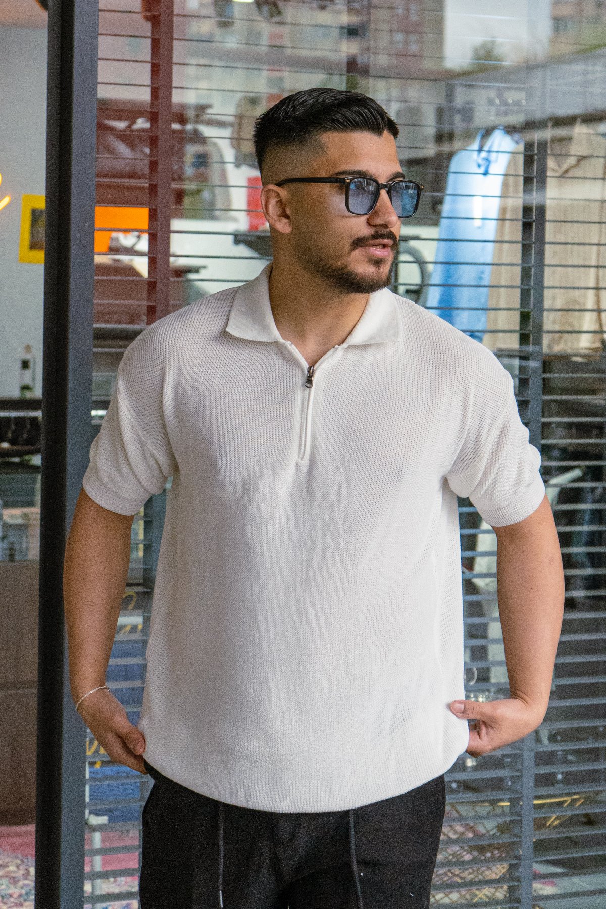 Beyaz Oversize Fermuarlı Triko Tshirt