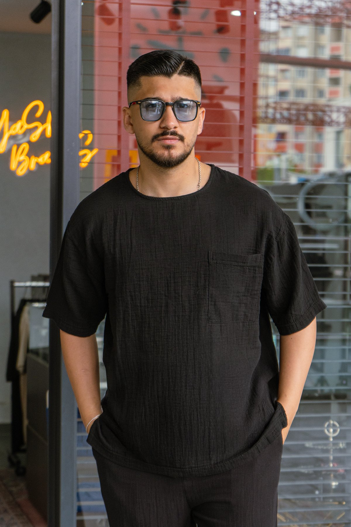 Siyah Oversize Cep Detaylı Tshirt