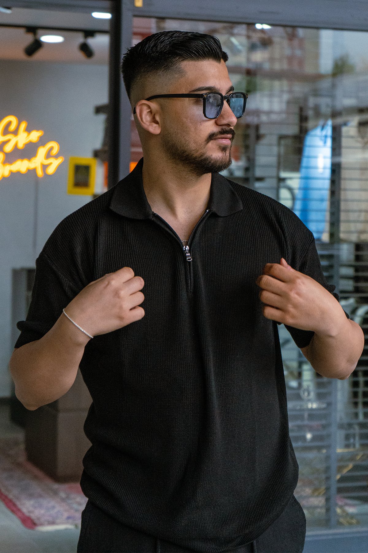 Siyah Oversize Fermuarlı Triko Tshirt