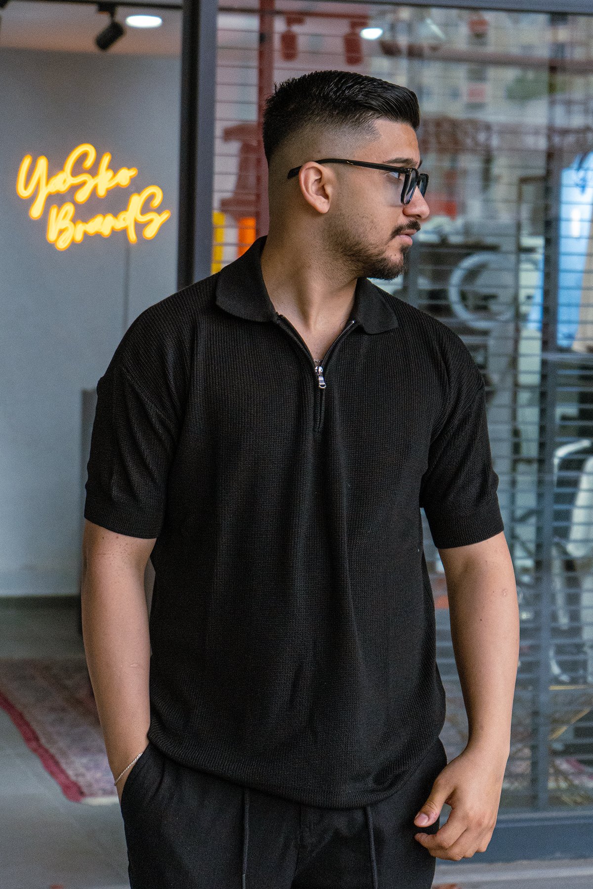 Siyah Oversize Fermuarlı Triko Tshirt