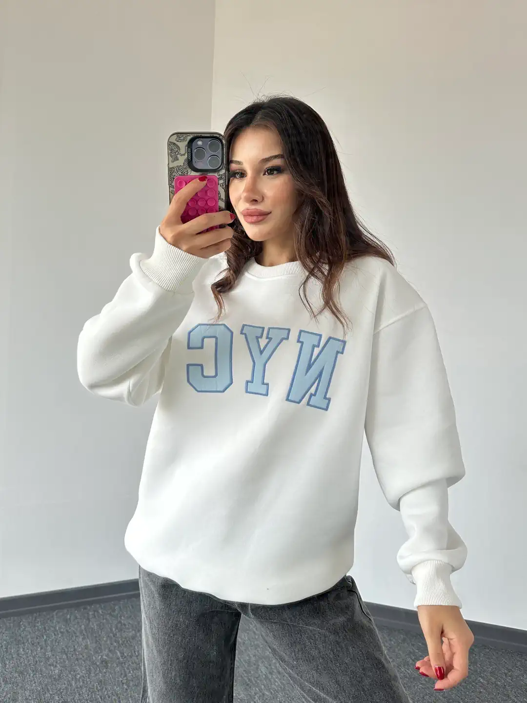 NYC nakışlı oversize sweat beyaz