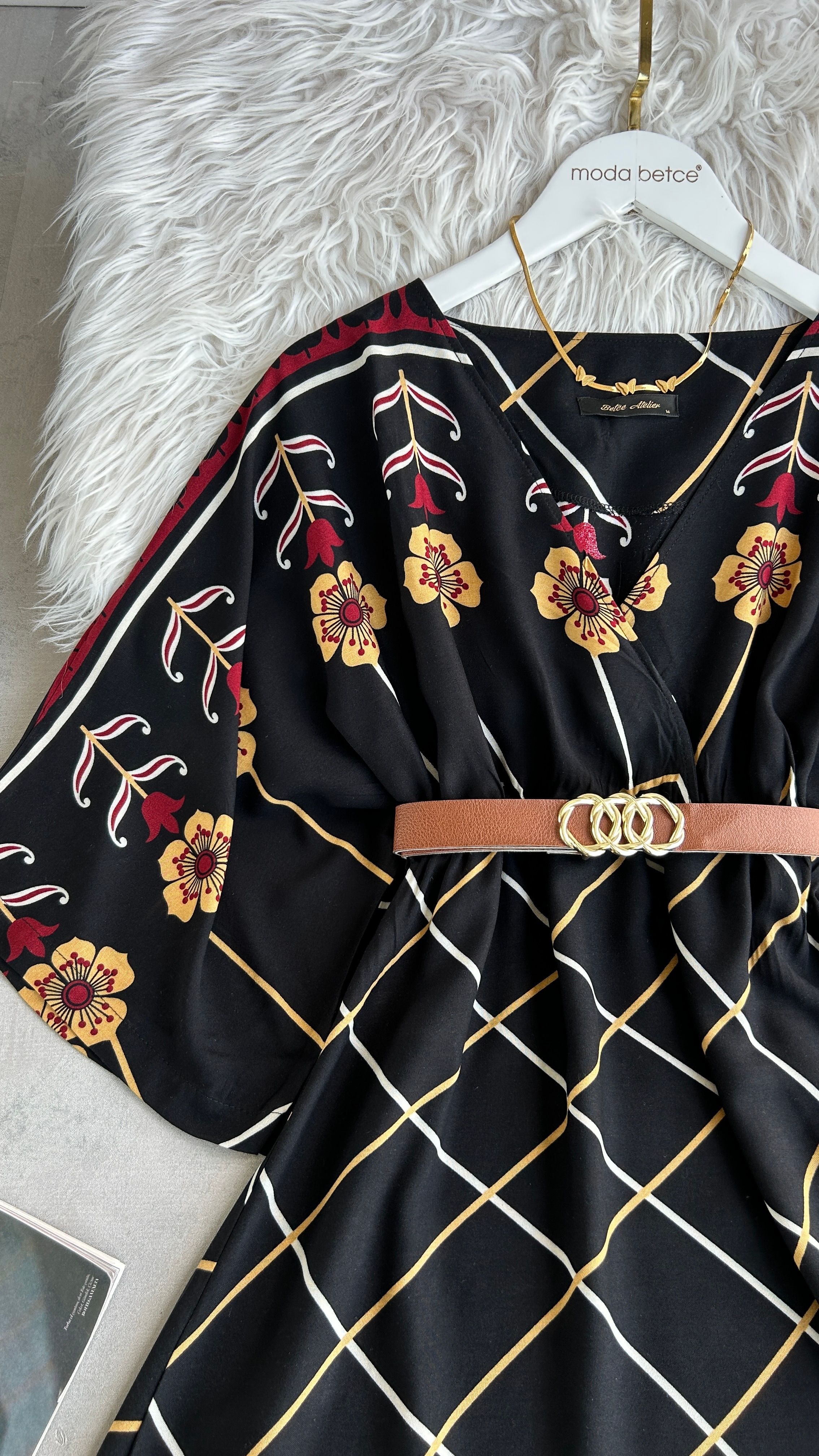 Yeni Vintage Kırmızılı Siyah