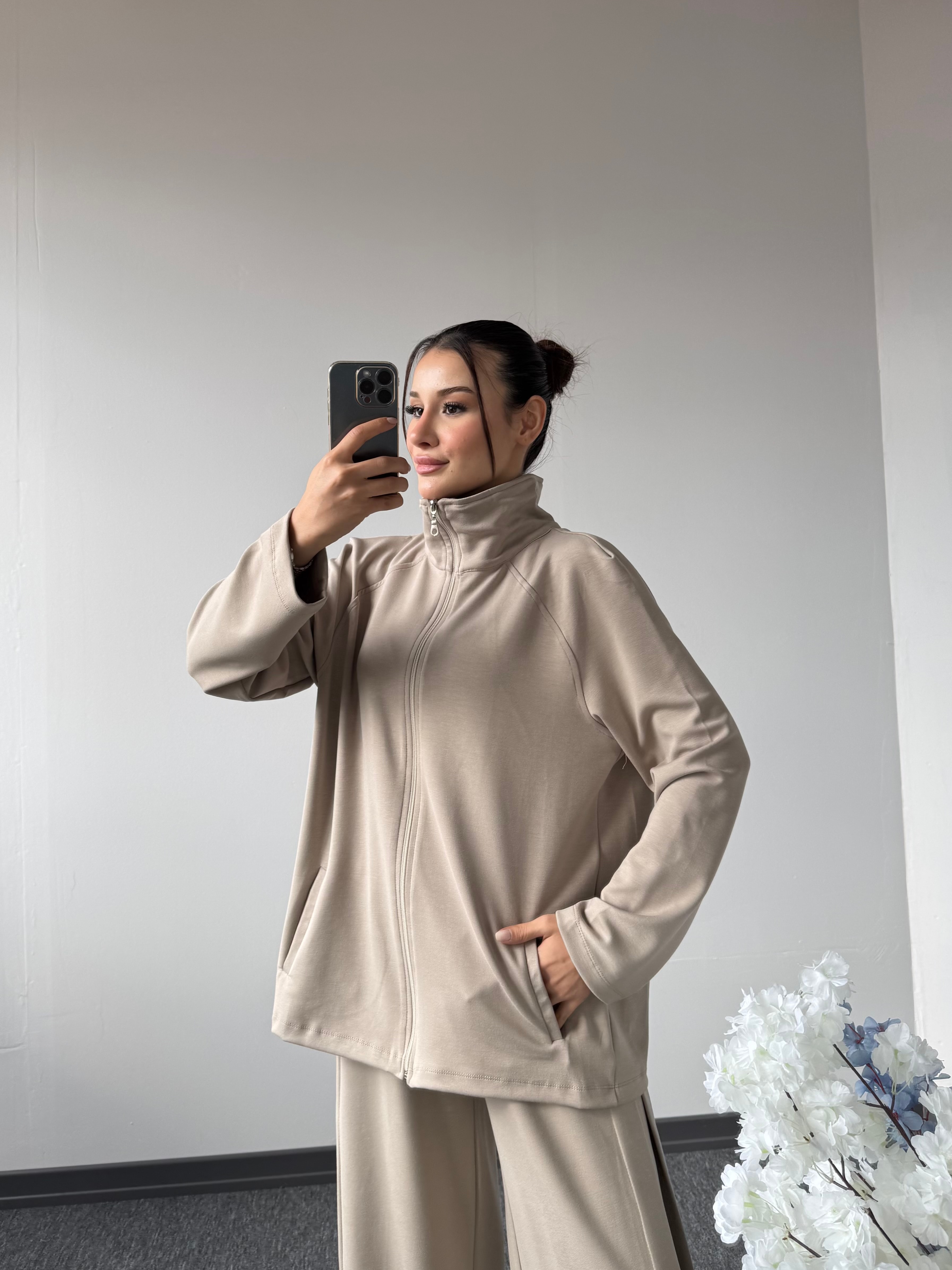 Oysh fermuarlı takım model 34 krem