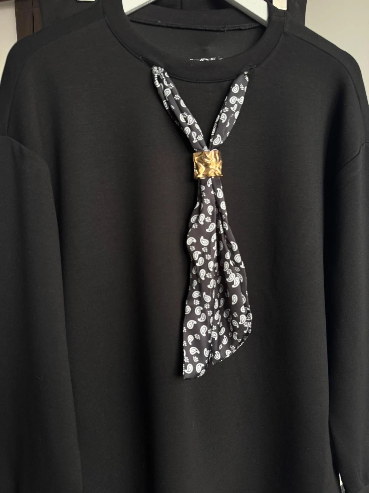 Yakası fülarlı oysh takım SİYAH