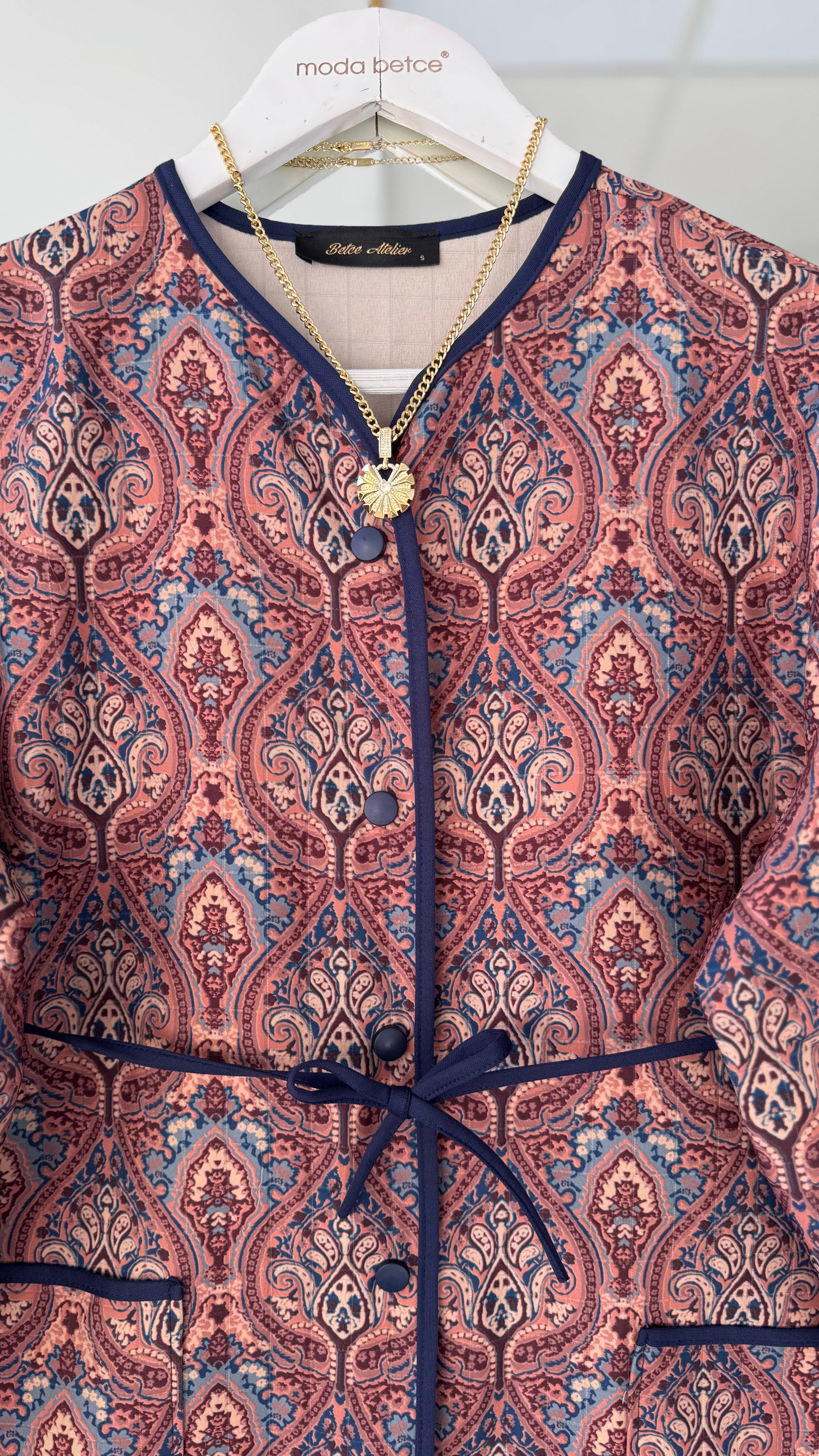 Hera capitone model 28