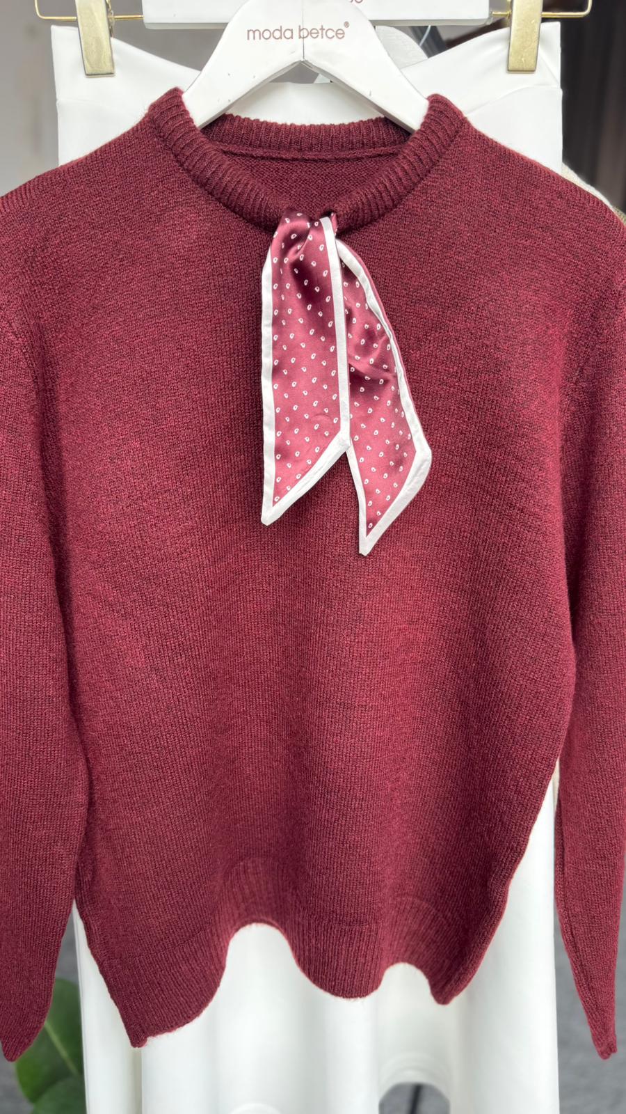 yakası fularlı yün kazak BORDO