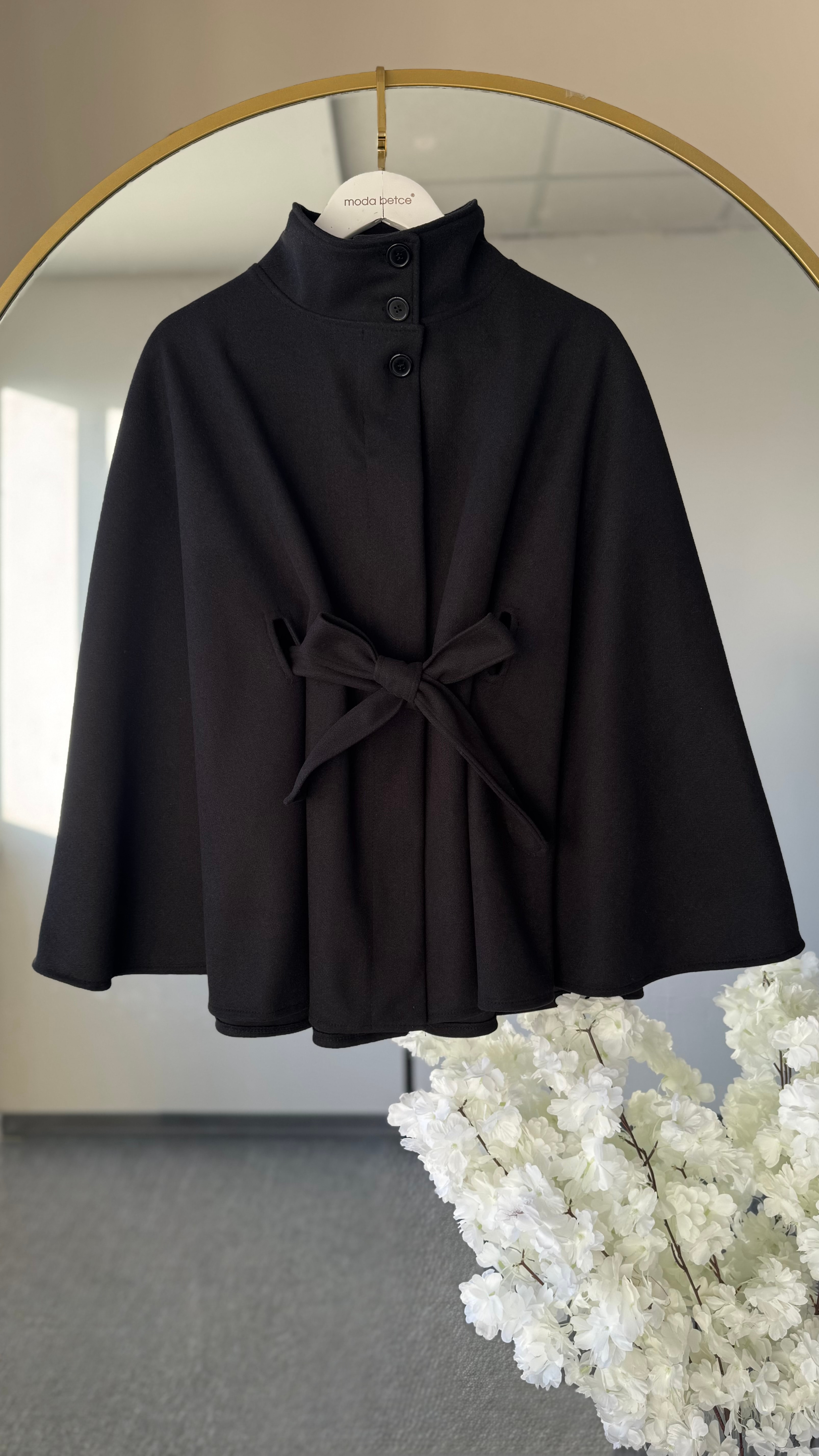 Maria kuşak detaylı panço siyah