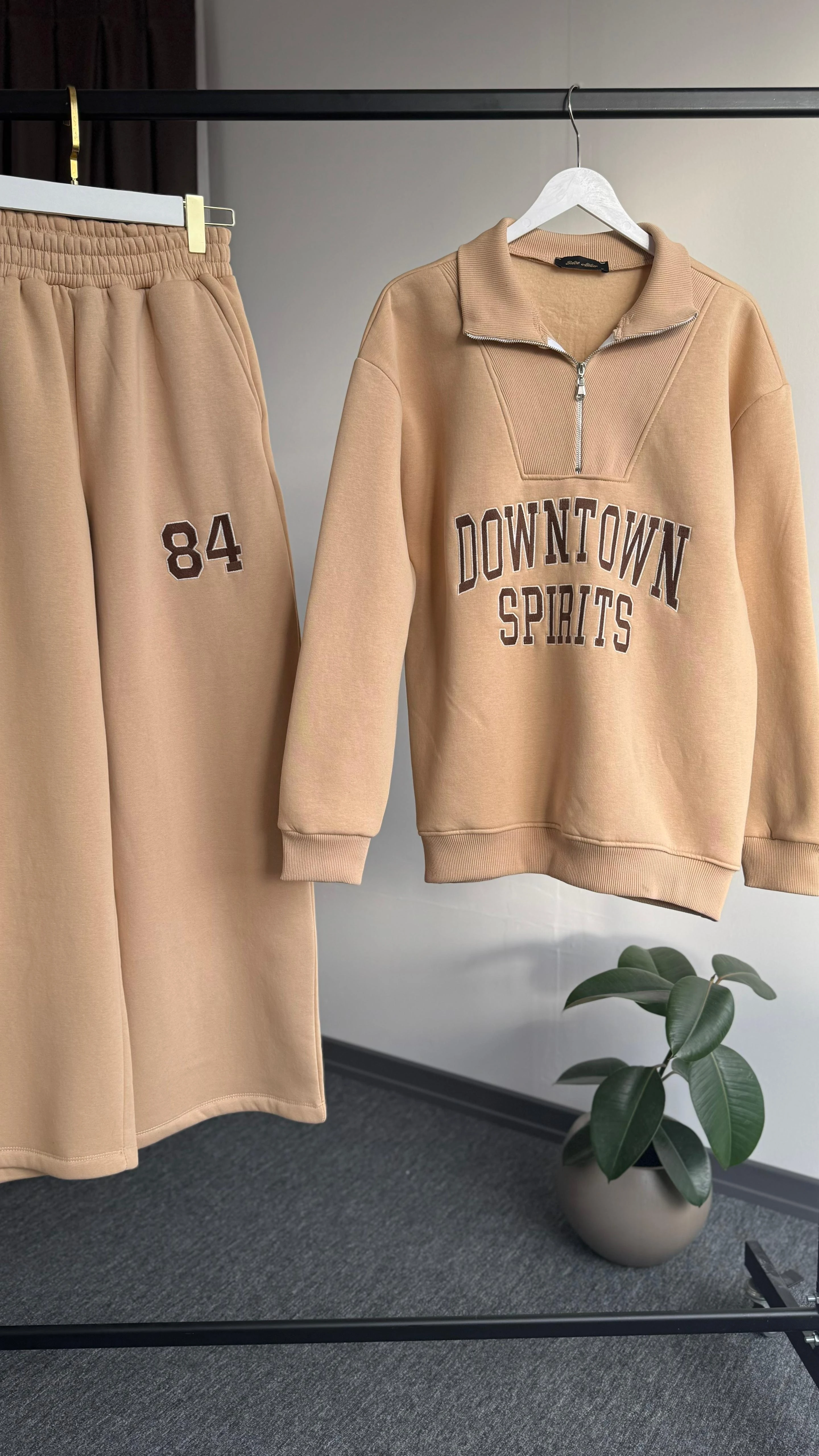 Downtown nakışlı takım Bej