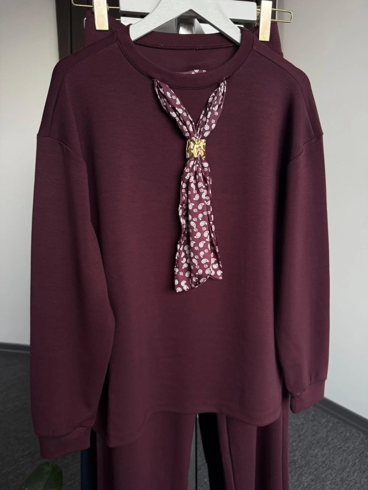 Yakası fülarlı oysh takım  BORDO