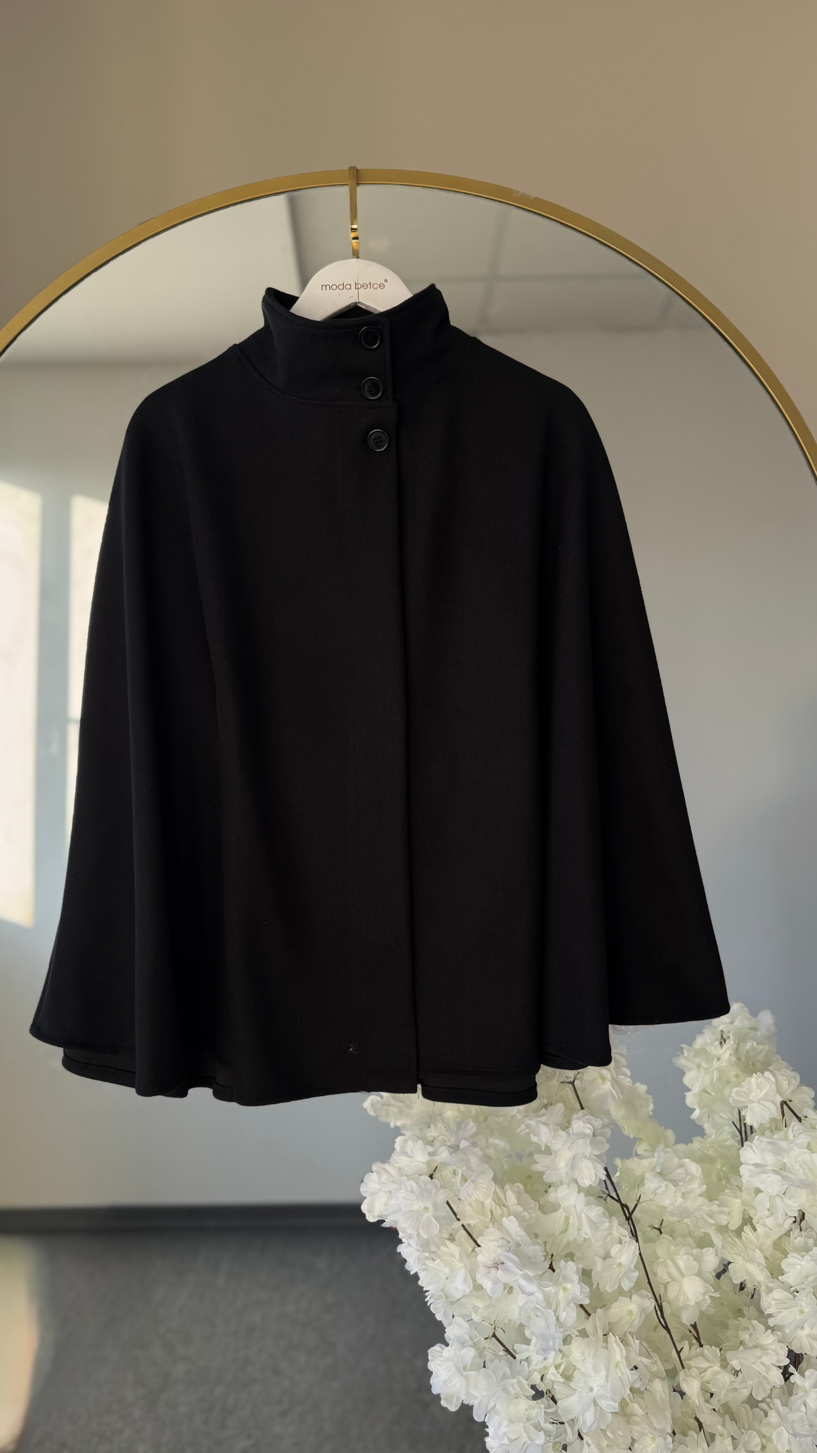 Maria kuşak detaylı panço siyah